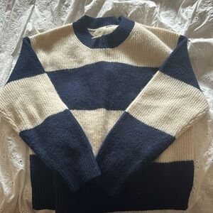 super cute h&m sweater